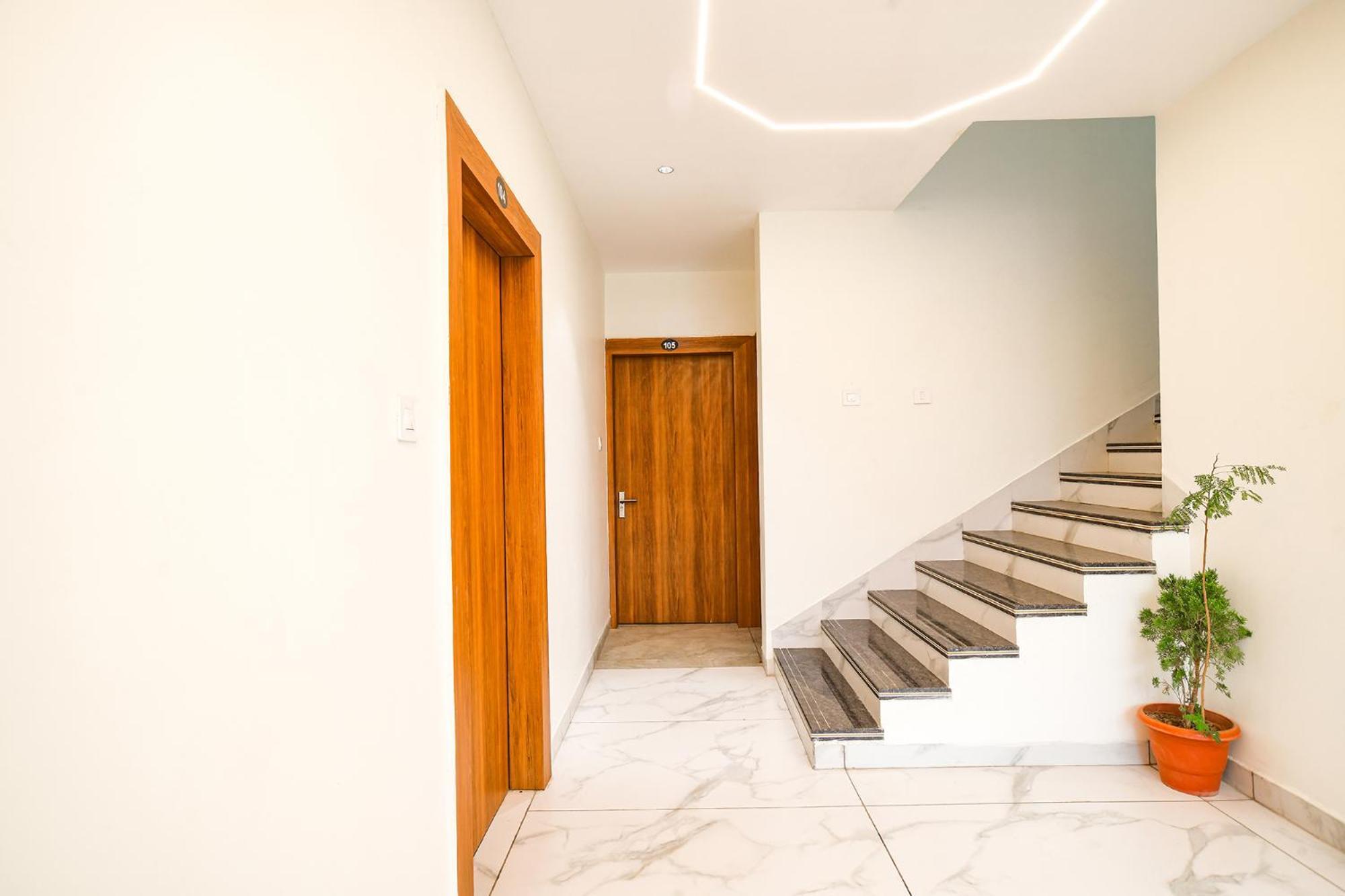 Fabhotel Shree Nakoda Paradise Ujjain Bagian luar foto